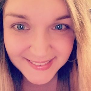 Meet your Posher, Kendra